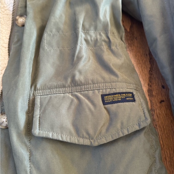 Abercrombie and Fitch Utility Jacket. Medium. - Picture 4 of 5
